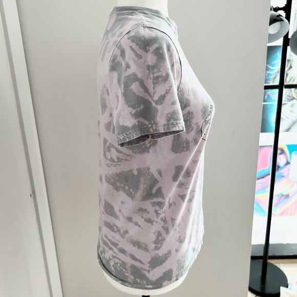 ✨Upcycled | NastyGal | Flip 'Em Off Relaxed Graphic T Shirt | Small | Blue/Grey - Picture 5 of 10